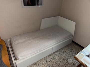 Letto IKEA FLEKKE