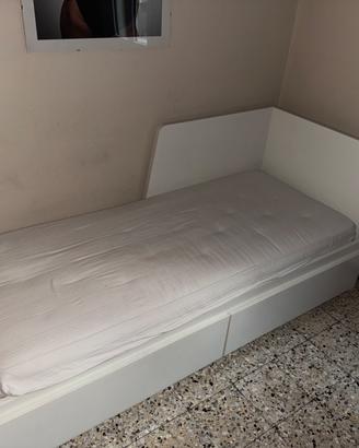 Letto IKEA FLEKKE