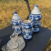 Barattoli caffè, zucchero, sale, e saliera da tavo