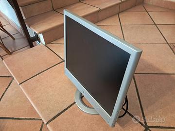 Monitor hp 17 pollici 4/3
