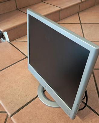 Monitor hp 17 pollici 4/3