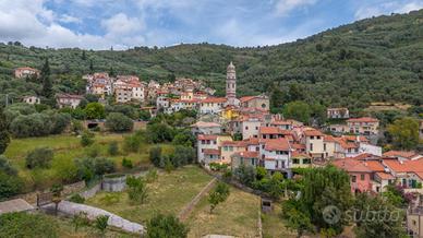 4 LOCALI A IMPERIA
