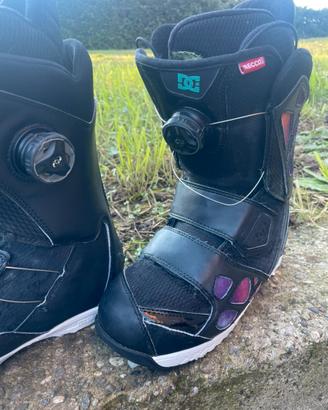 Scarpone snowboard DC bambino/donna
