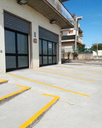 Caltagirone Garace doppio ingresso finestrato
