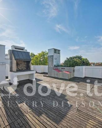 Attico / Mansarda di 191 m² con 5 locali a Padova
