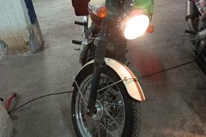 Triumph Bonneville - 2011