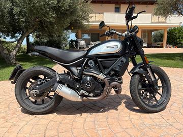 Ducati scrambler icon dark 800 - 2020- 9900 km