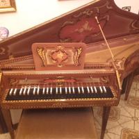 Spinetta Lindholm decorata a mano.