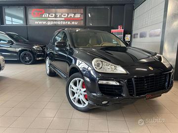 Porsche Cayenne 4.8 Turbo