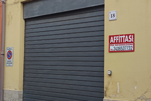 Magazzino Deposito con ufficio e bagno