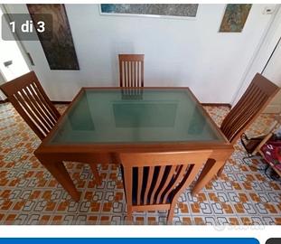 Tavolo con 4 sedie