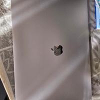 macbook pro 16"  con 32GB di Ram