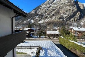 Villa di 400 m² con 5 locali e box auto a Courmaye
