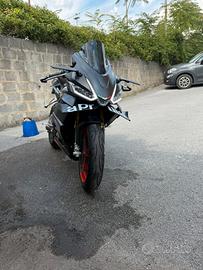 aprilia rs660