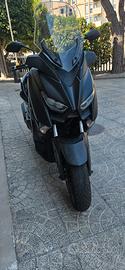 XMAX 300