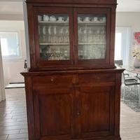 Credenza vintage in legno massello con vetrina