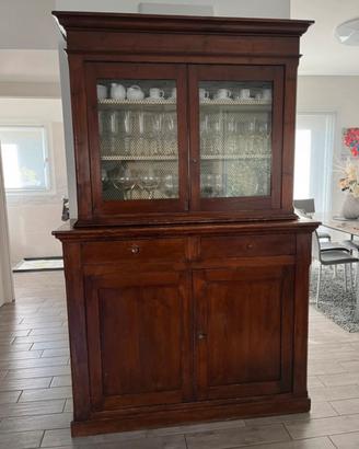 Credenza vintage in legno massello con vetrina