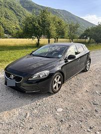 Volvo V40 D3 2.0 Geartronic Momentum