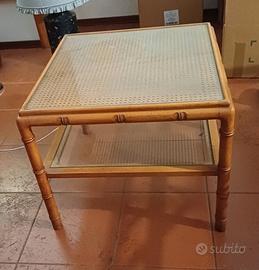 Tavolino in bamboo con doppio ripiano in vetro
