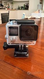 GoPro Hero 4 Silver + Custodie + Scheda Micro SD