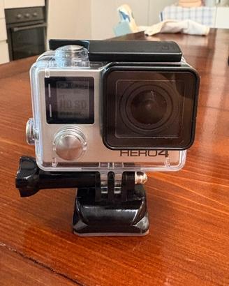 GoPro Hero 4 Silver + Custodie + Scheda Micro SD