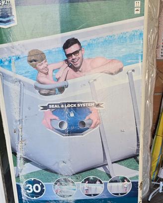 PISCINA COME NUOVA