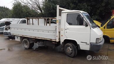 Ricambi usati Nissan Trade 1996