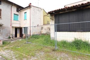 VILLA A SCHIERA A ROVERBELLA