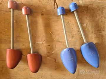 Tendiscarpe in plastica con molla