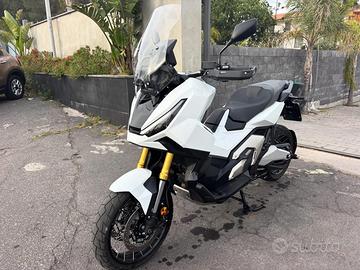 HONDA X-ADV 750-2025