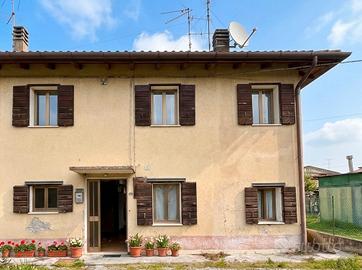 Splendida casetta acccostata da ristrutturare