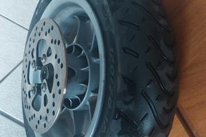 cerchio con disco freno e pneumatico nuovi