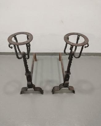 Coppia di alari in ferro