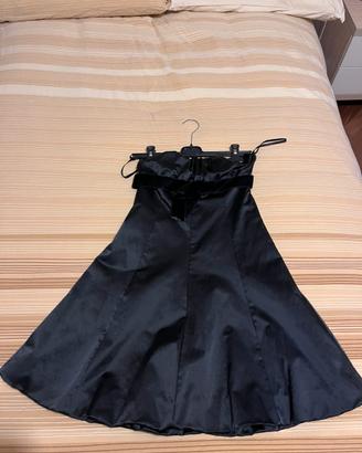 Vestito nero senza spalline