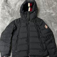 Moncler Camurac Taglia 3 Pari al Nuovo