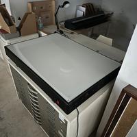 Tavolo retro illuminato architettura