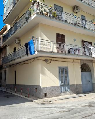 Zona chiavelli - appartamento indipendente con ter