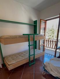 Letto a castello a scomparsa salvaspazio in legno