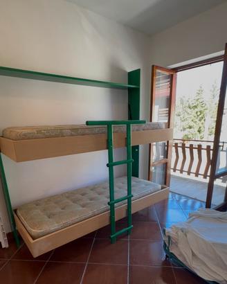 Letto a castello a scomparsa salvaspazio in legno