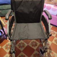 Carrozzina per disabili misura seduta cm 52