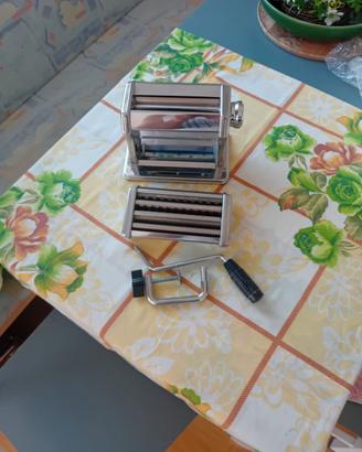 macchina per la pasta manuale