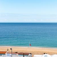 Fronte mare con spiaggia privata