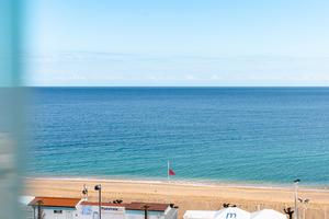 Fronte mare con spiaggia privata