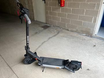 Monopattino elettrico NAVEE S40