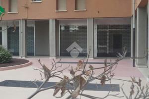 NEGOZIO A BRESCIA