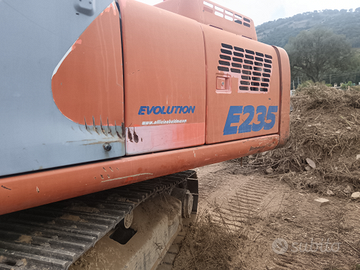 Escavatore fk 235