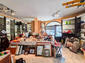 NEGOZIO A SANT'ANGELO LODIGIANO