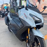 Yamaha TMax 560 Tech Max Ceramic Grey 2025