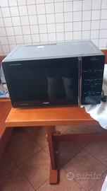 Microonde Whirlpool come nuovo – Perfette condizio