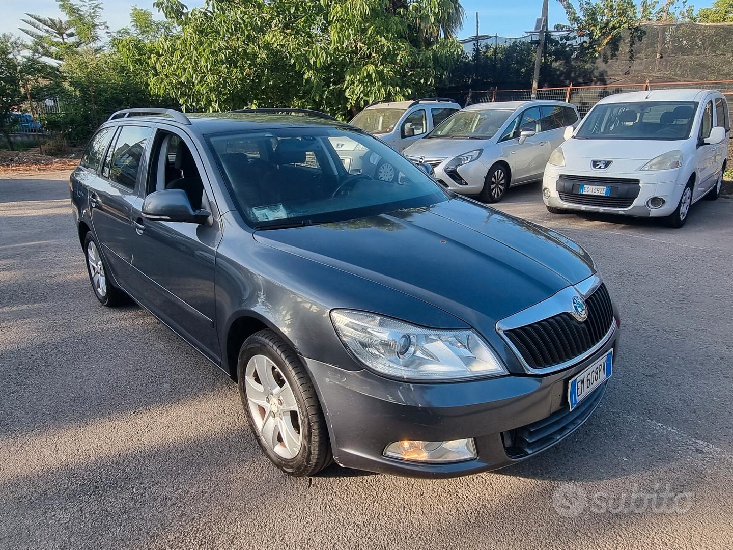 Skoda Octavia 2012 photo 2
